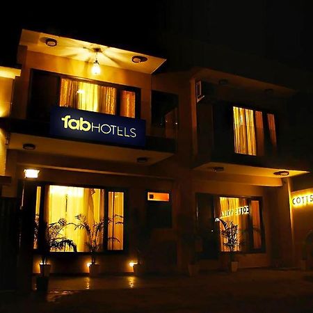ניו דלהי Fabhotel Cotts Villa Vasant Kunj מראה חיצוני תמונה